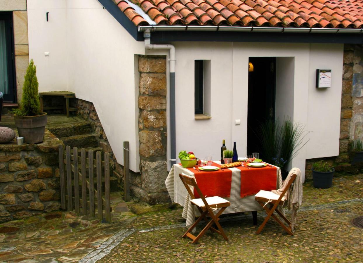 Casa Rural La Casona Del Piquero LLlastres Exterior foto